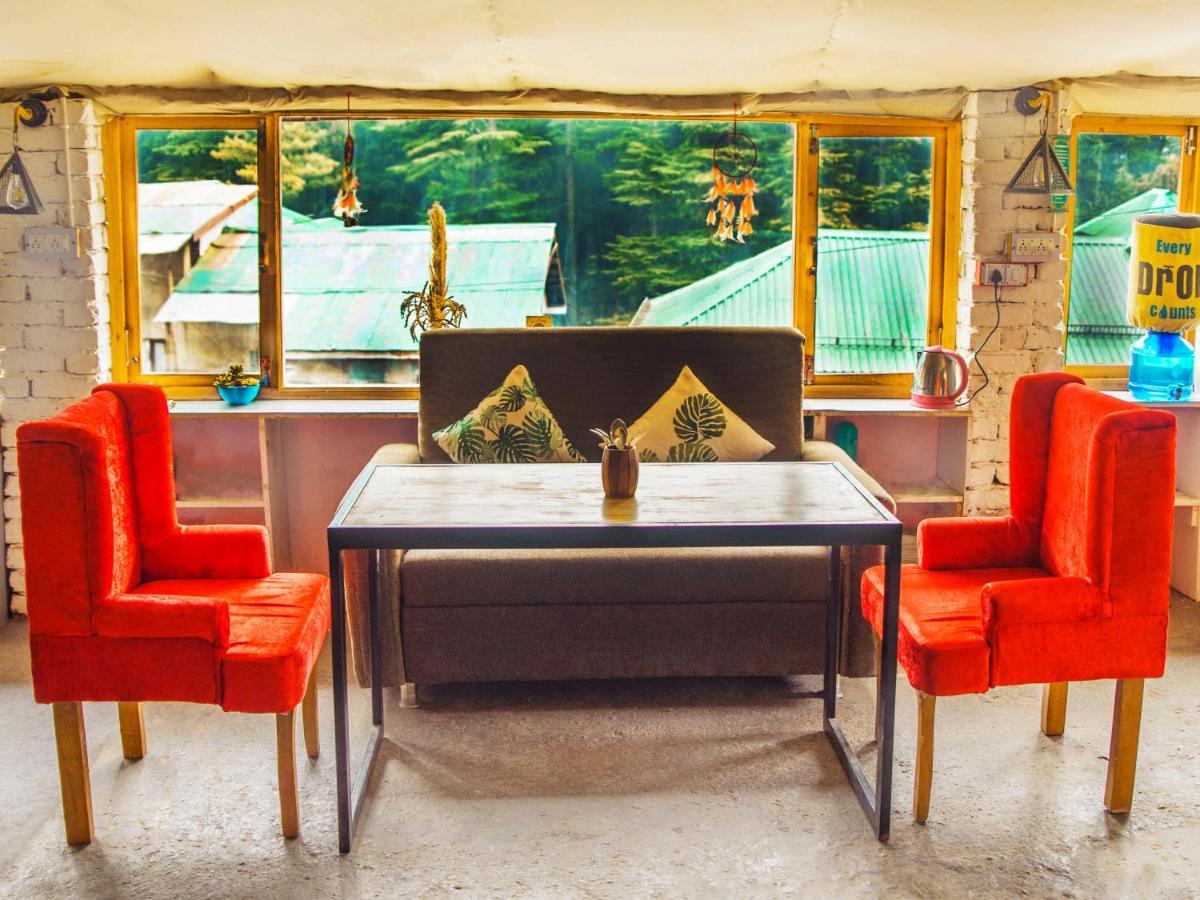 Young Monk Hostel & Cafe Old Manali Exterior foto