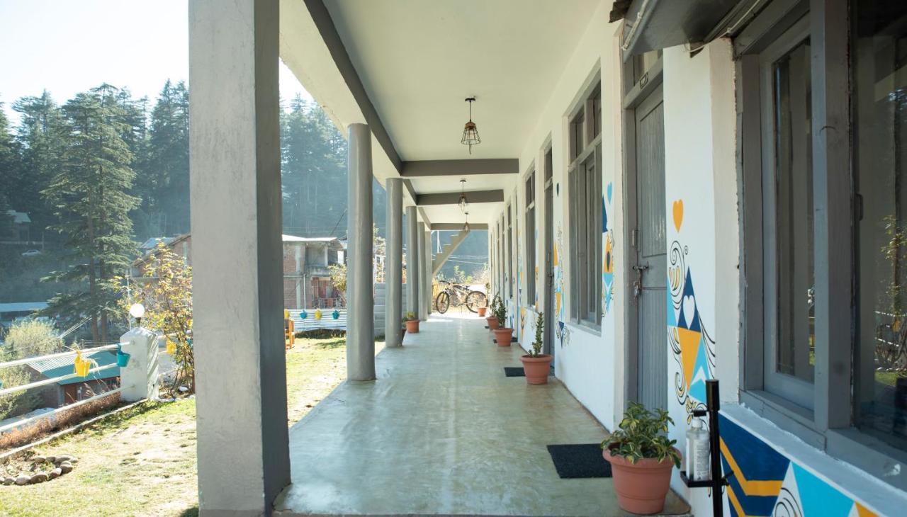 Young Monk Hostel & Cafe Old Manali Exterior foto
